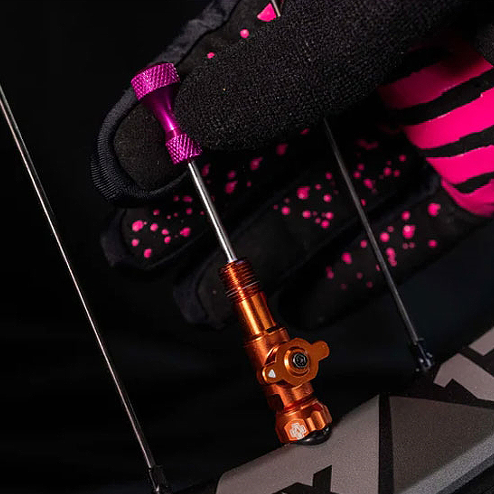 MUC-OFF DIPSTICK NIVEL TUBELESS - Imagen 2